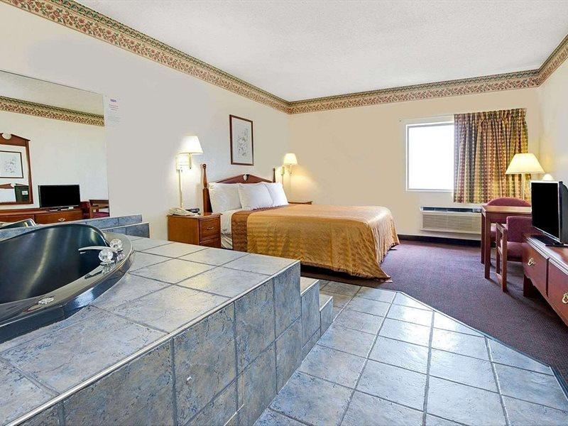 Travelodge By Wyndham St. Louis