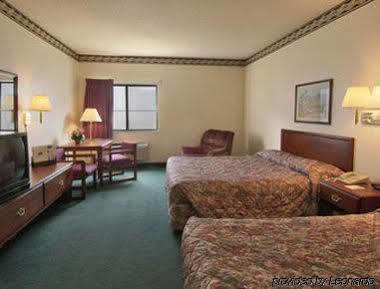 Travelodge By Wyndham St. Louis Hotel Berkeley