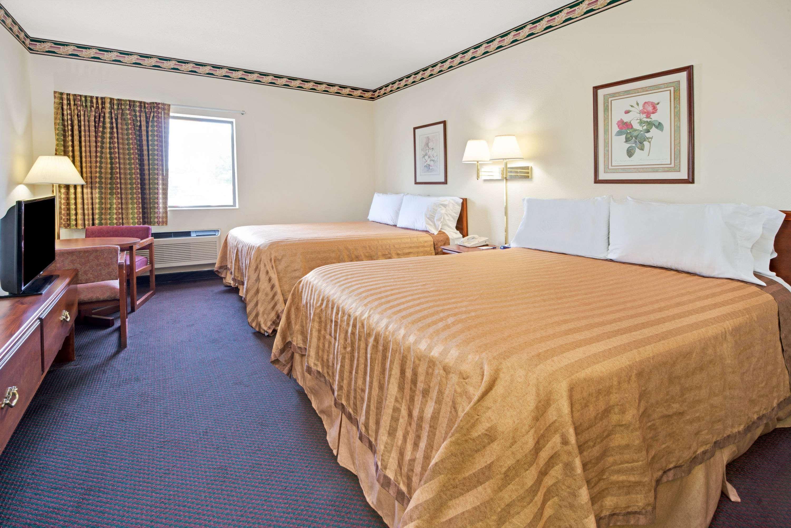 Travelodge By Wyndham St. Louis 2*