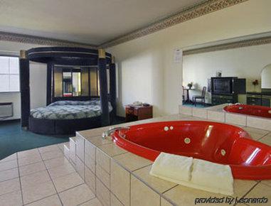 Travelodge By Wyndham St. Louis