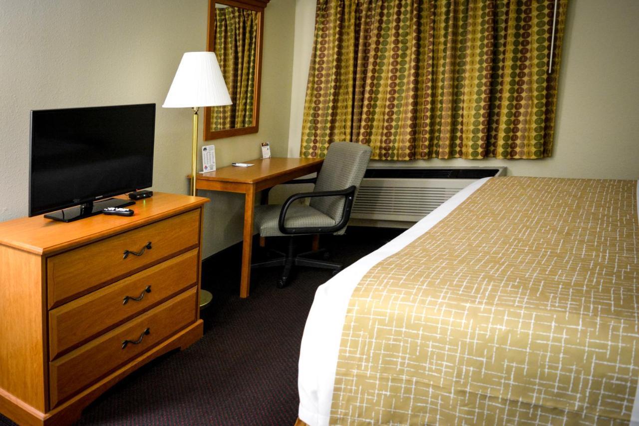 Hotel Travelodge By Wyndham St. Louis 2*